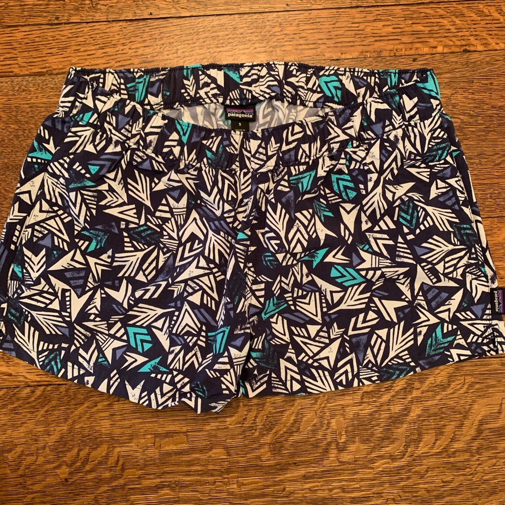 Patagonia Women’s baggies, size small